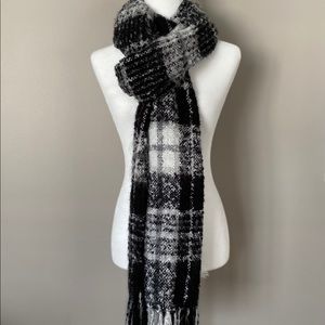 BDG Long Acrylic Knit Scarf